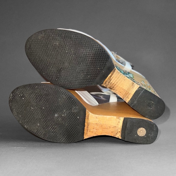 70s Hand Painted White Platform Sandals - Picture 11 of 15